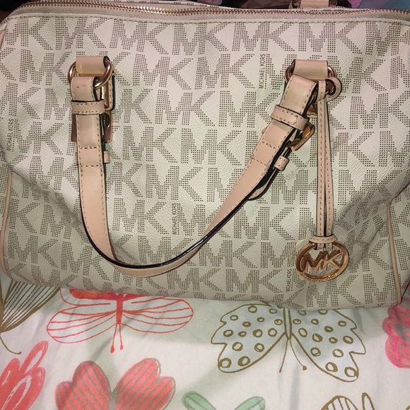 Michael Kors Handbags - Original Michael Kors✨Bag